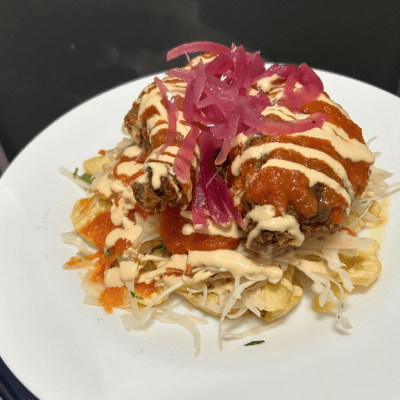 POLLO CON TAJADAS